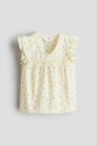Flutter-Sleeved Blouse