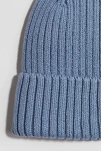 Bonnet en tricot côtelé