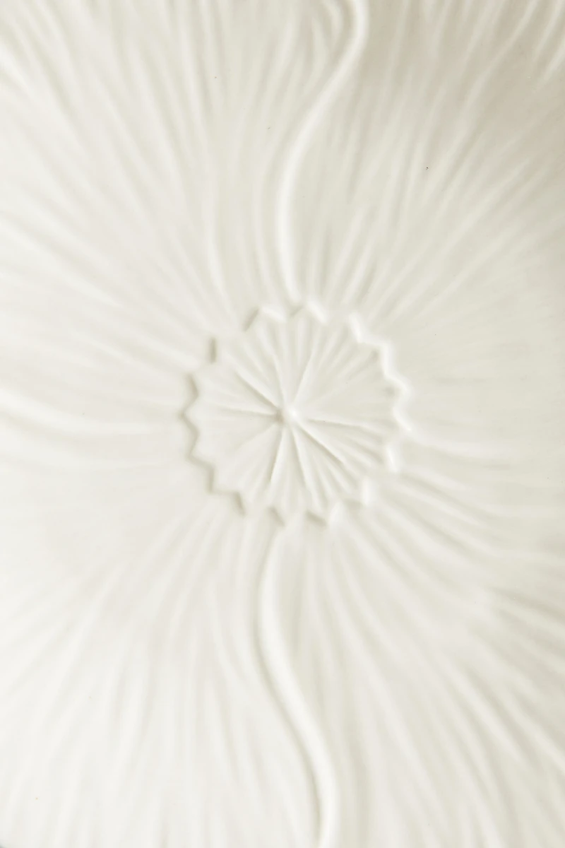 Flower-Shaped Medium-Sized Stoneware Plate