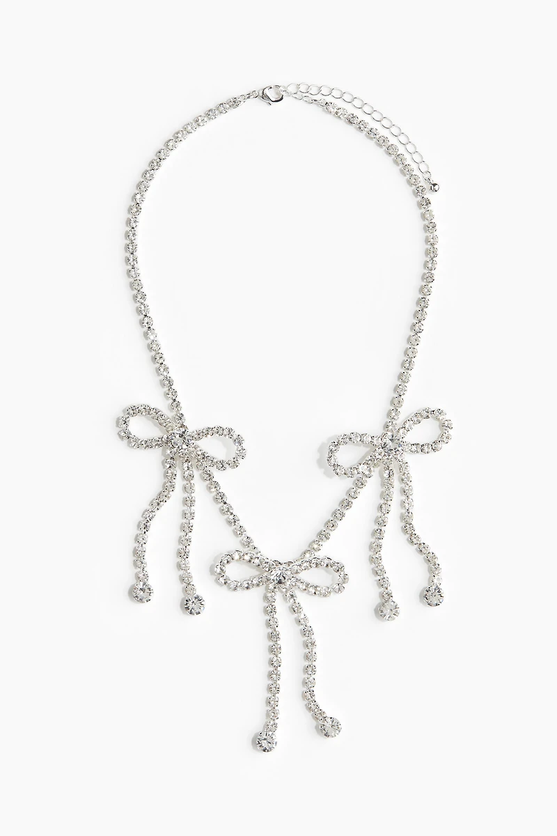 Collier avec chaîne à strass et boucles