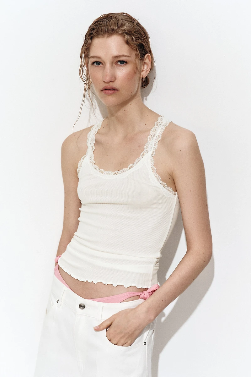 Camisole en viscose mélangée avec dentelle