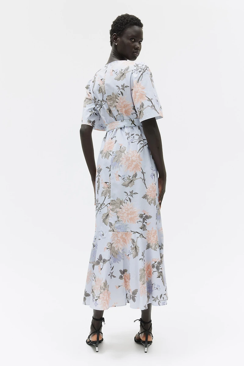 Robe avec ceinture à nouer