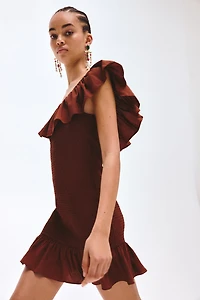Robe épaules nues à volants