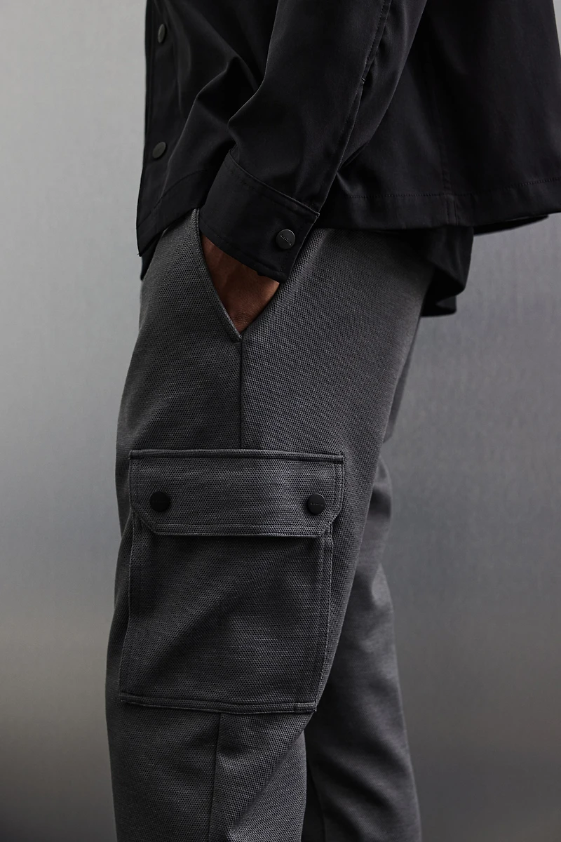 Pantalon cargo près du corps