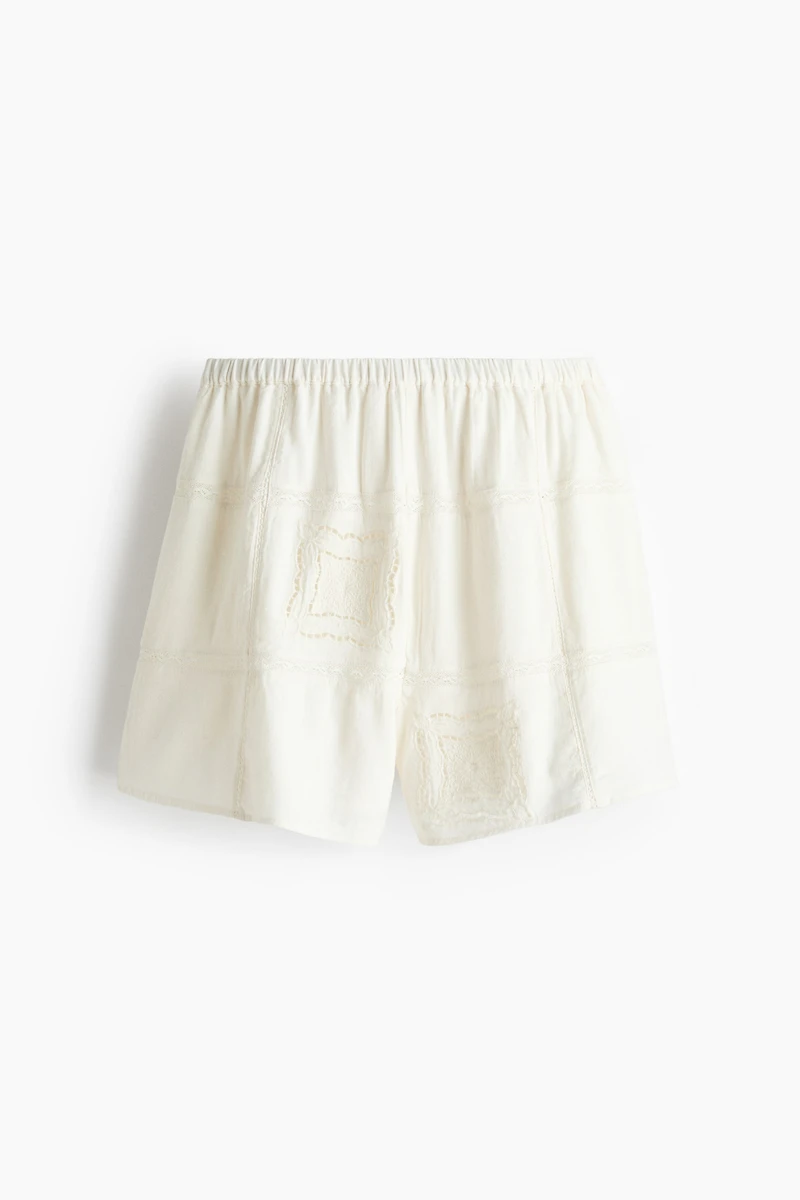 Short en lin mélangé avec broderie anglaise