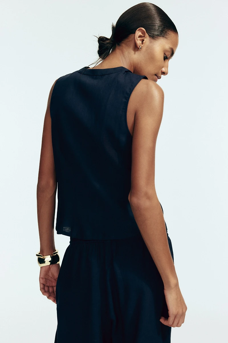 Sleeveless Linen-Blend Shirt
