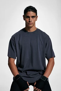 Loose-Fit Sports Shirt with DryMove™