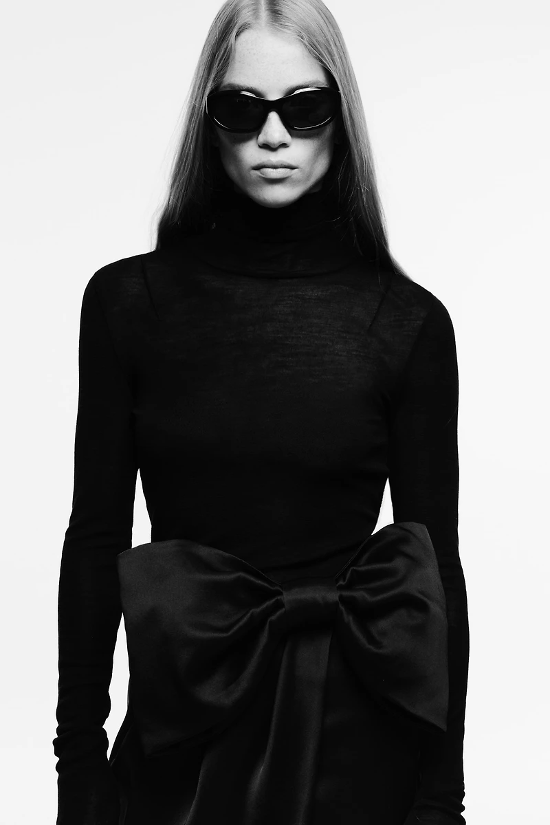 Jupe en satin avec boucle