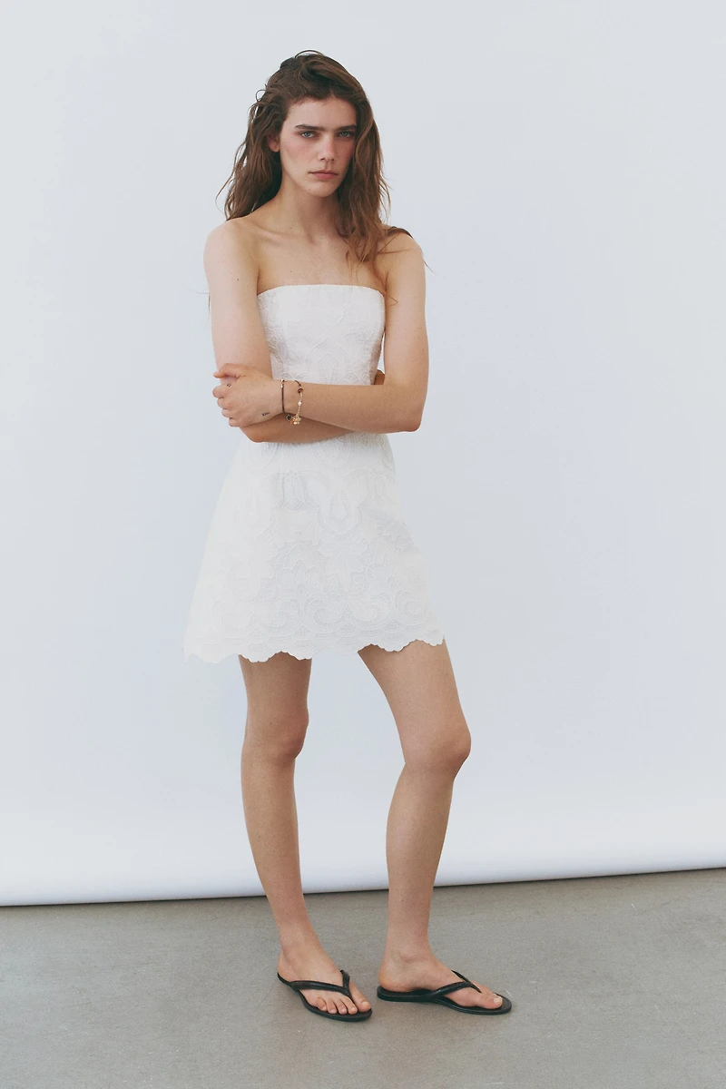 Robe bandeau brodée