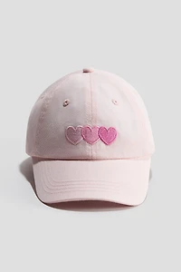 Casquette avec détail brodé