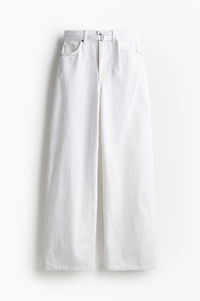 Jean large avec ceinture