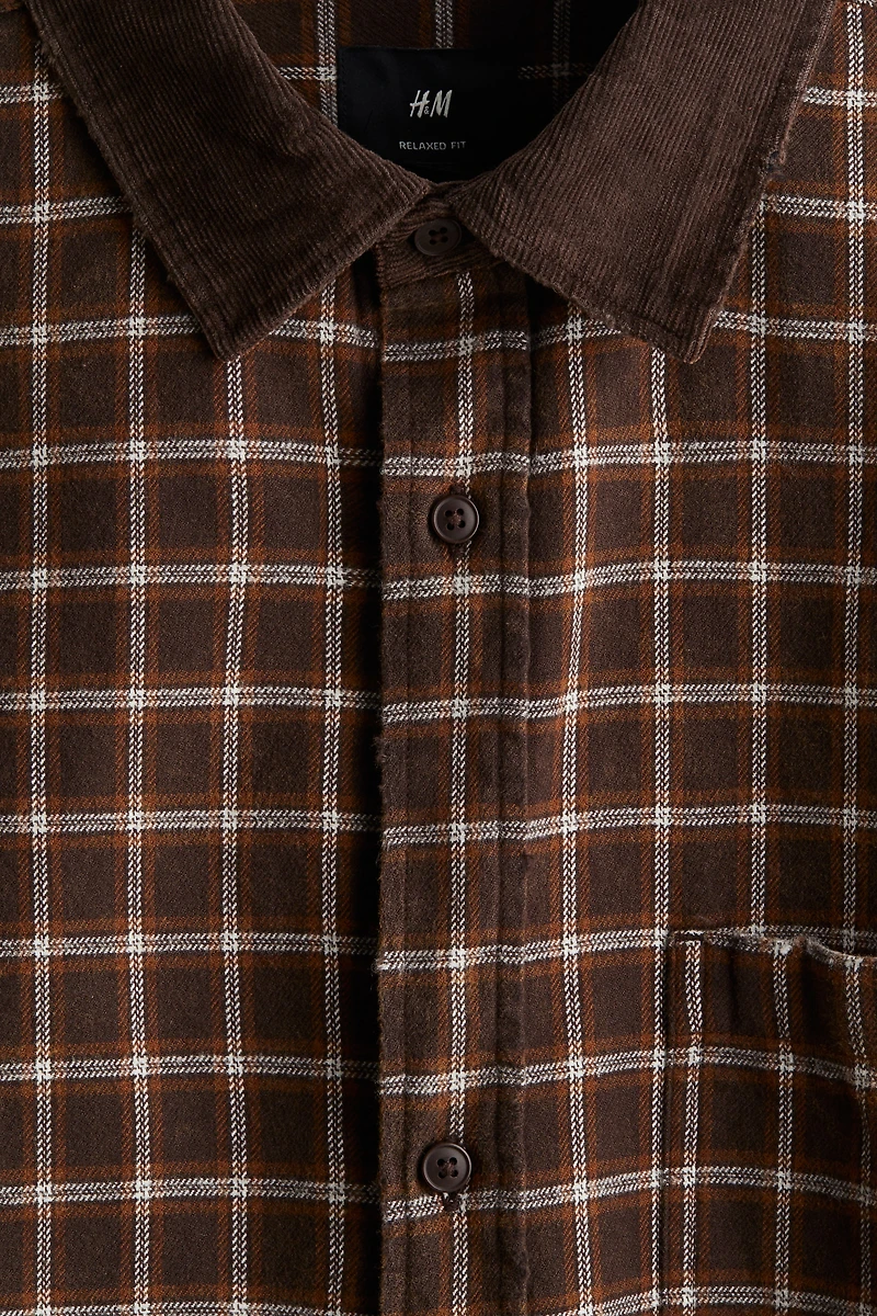 Loose-Fit Cropped Flannel Shirt