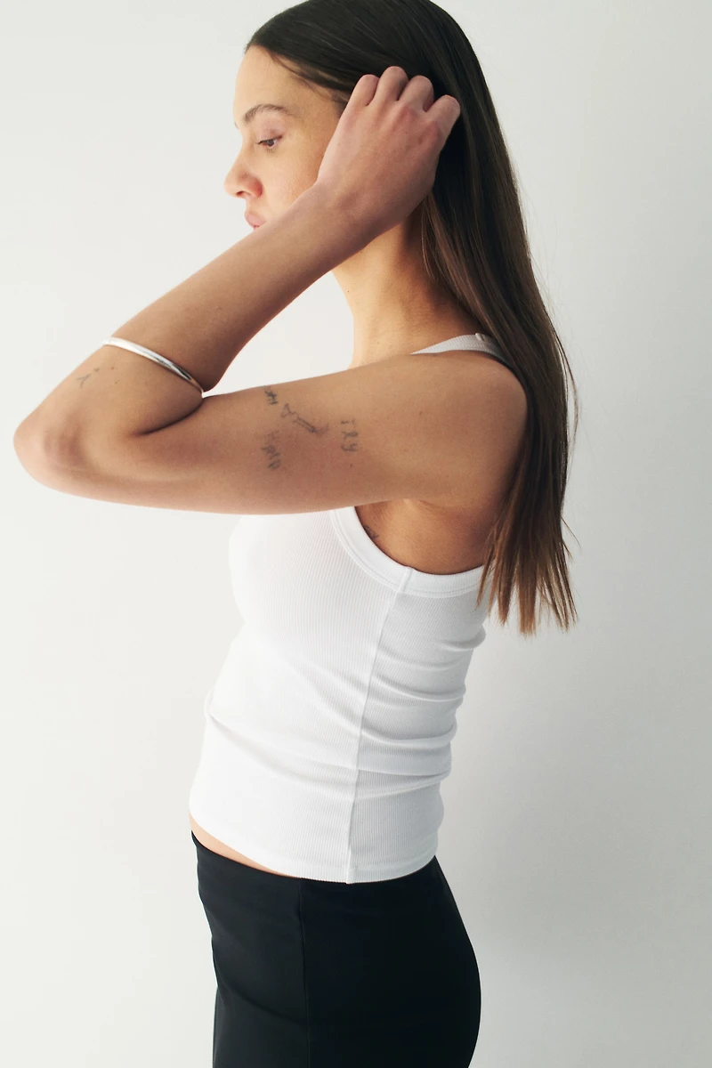 Camisole côtelé rafraîchissante près du corps