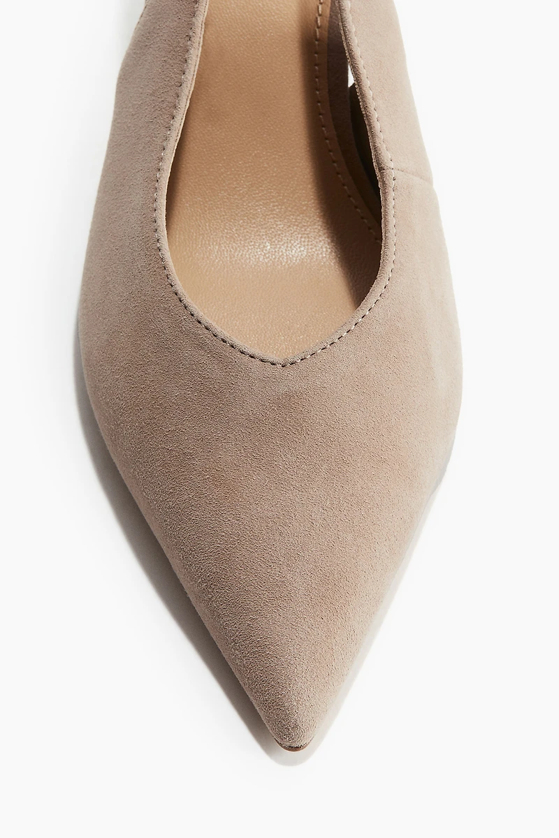Escarpins en cuir velours avec bride arrière