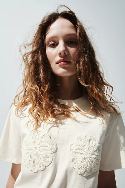 T-shirt avec appliqués