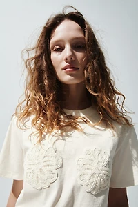 T-shirt avec appliqués