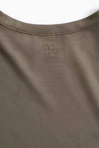 Sports Crop Top with DryMove™
