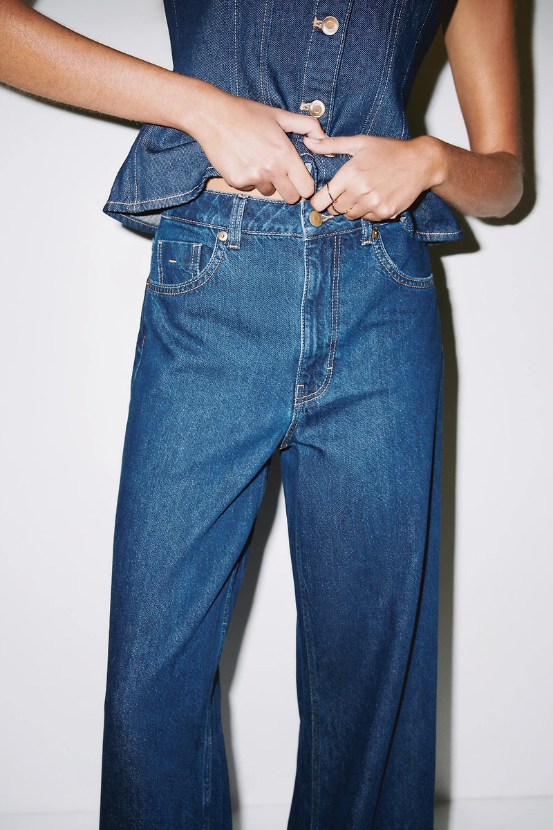 Wide-Leg Ultra High Jeans