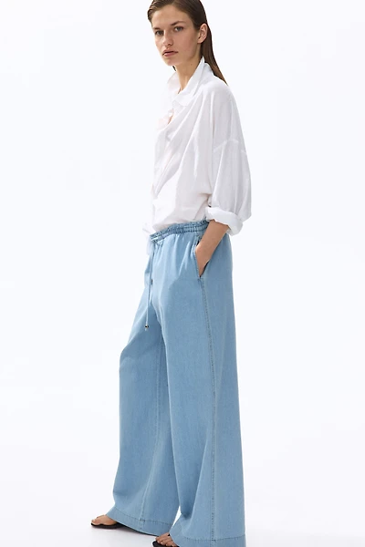 Pantalon taille froncée à jambes larges