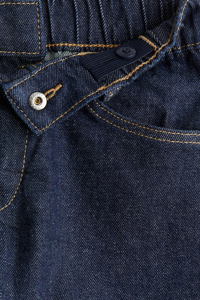 Loose Fit denim shorts