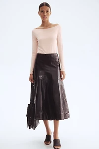 Haut à encolure bateau