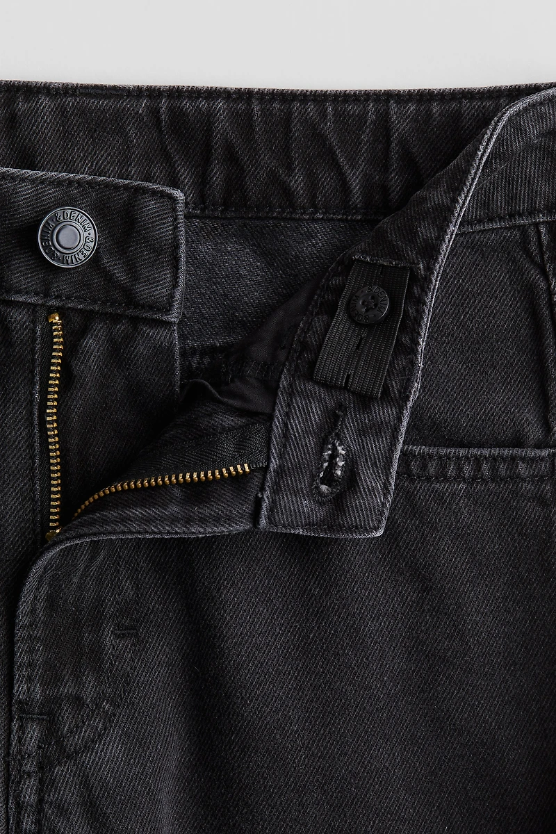 Loose Fit Jeans