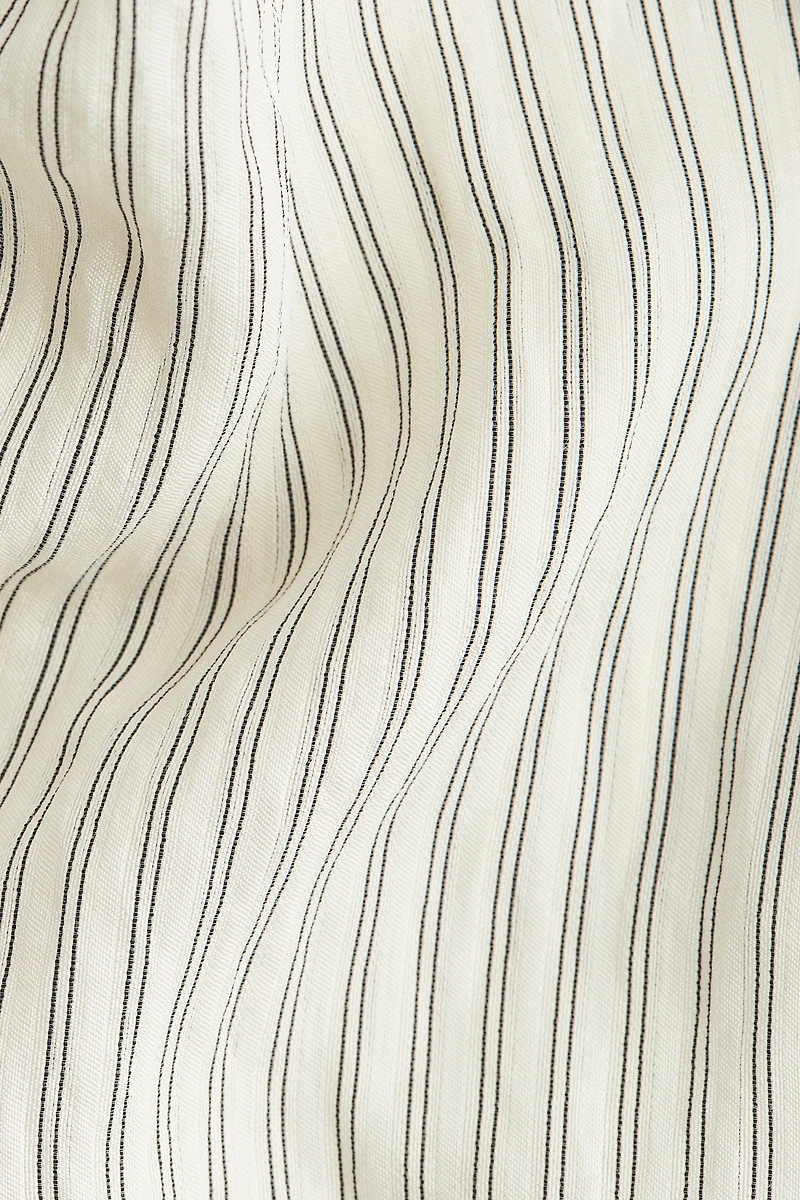 Puff-sleeved blouse