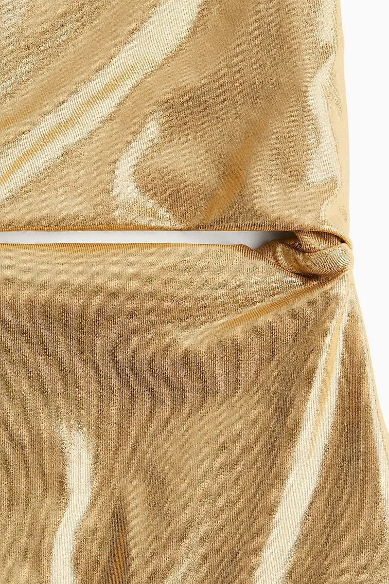 Open-back swimsuit