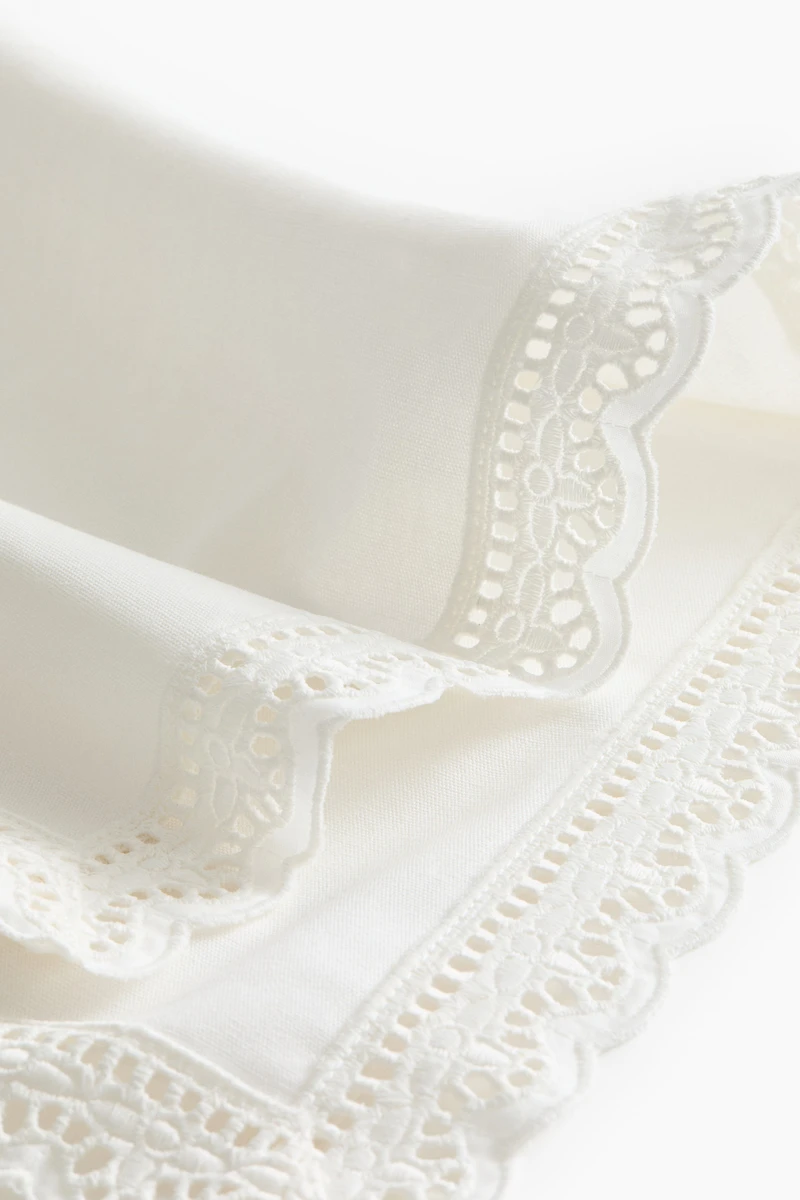 2-Pack Lace-Trimmed Placemats