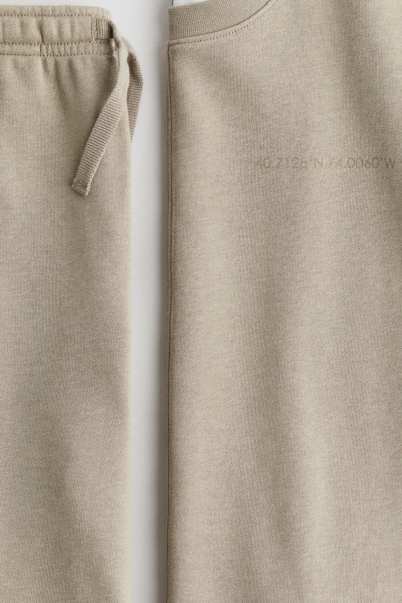 2-Piece Sweatshirt and Joggers Set