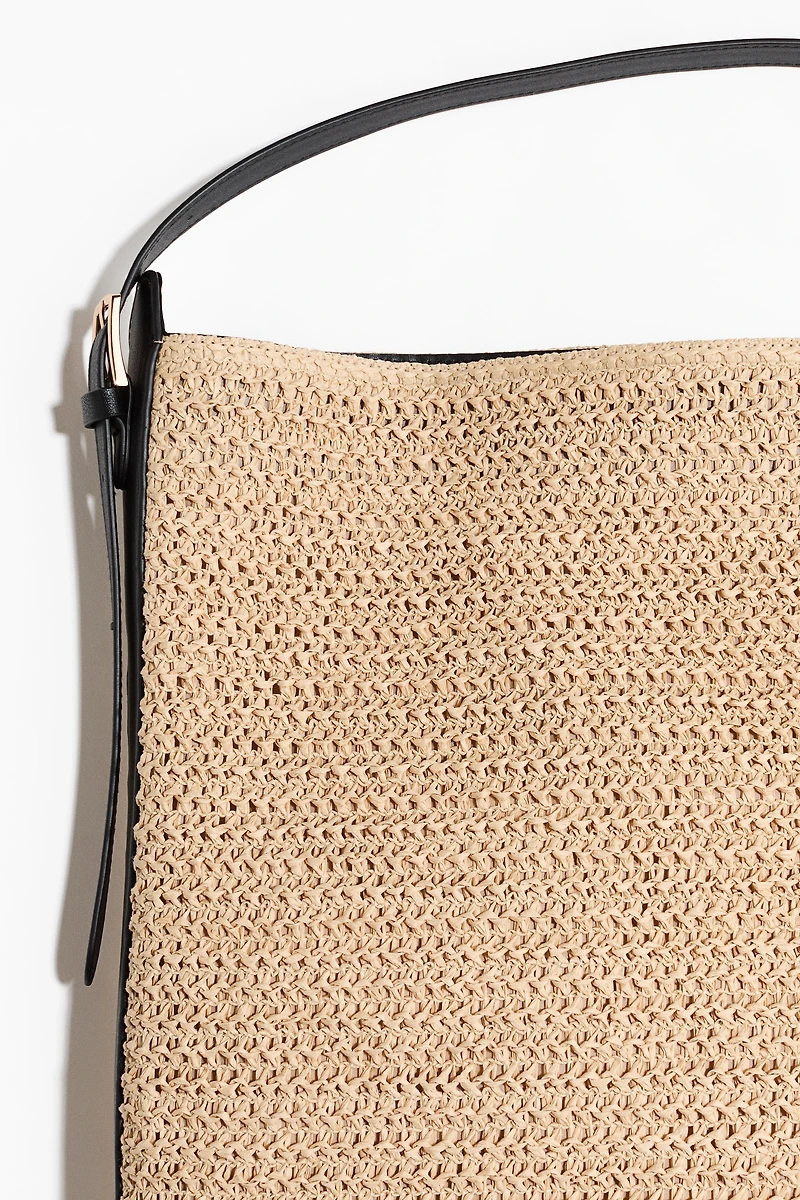 Sac porté à l'épaule en paille