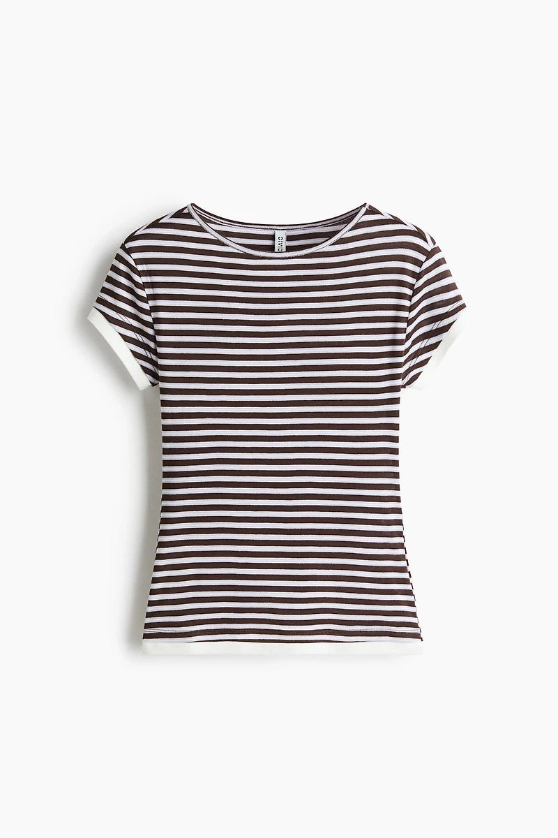 Fitted Contrasting-Trim T-Shirt