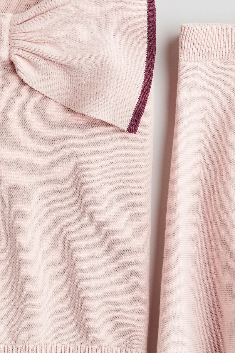 Ensemble 2 pièces avec chandail et jupe