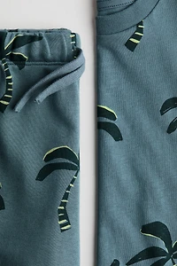 2-Piece T-Shirt and Sweatshorts Set