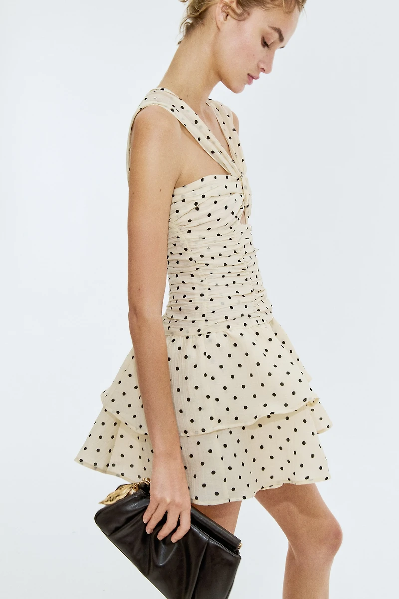 Robe plissée avec jupe évasée