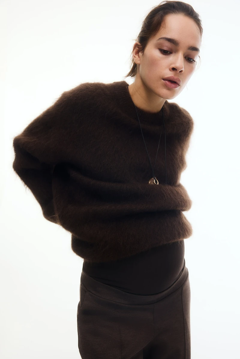 Pantalon MAMA avec plis marqués devant