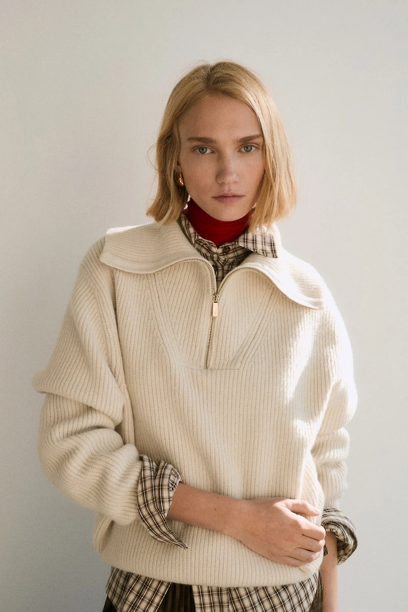 Chandail en tricot côtelé à col fermeture éclair