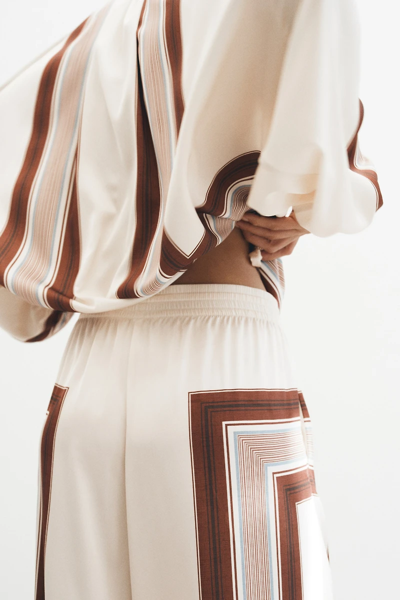 Pantalon à cordon en satin