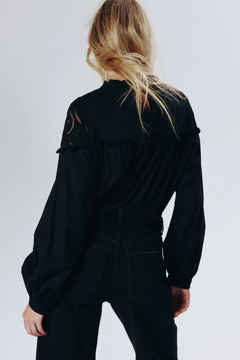 Blouse avec broderie anglaise