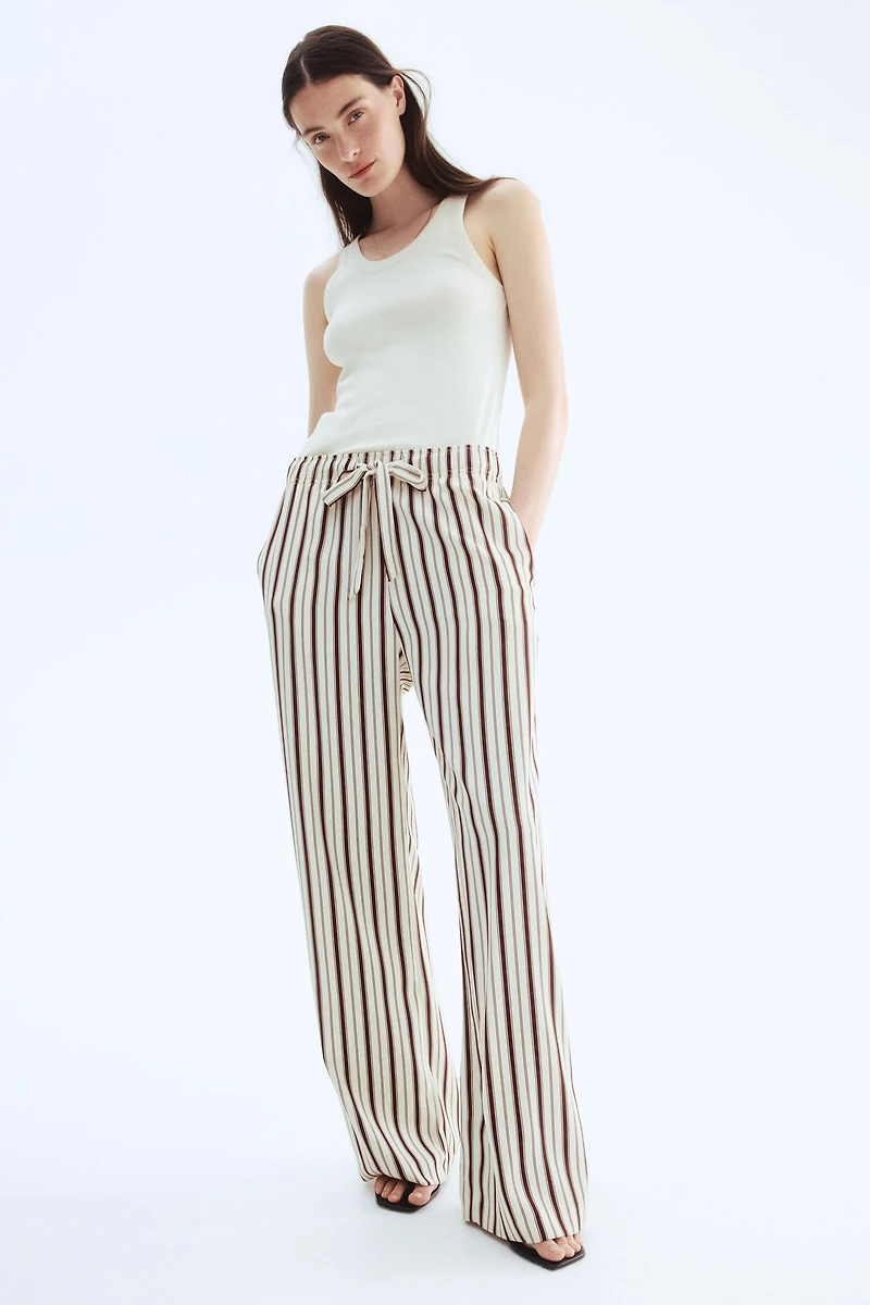 Pantalon en sergé avec cordon de serrage