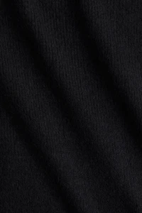 Robe volantée en tricot côtelé