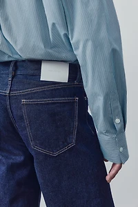 Loose-Fit Twisted Jeans