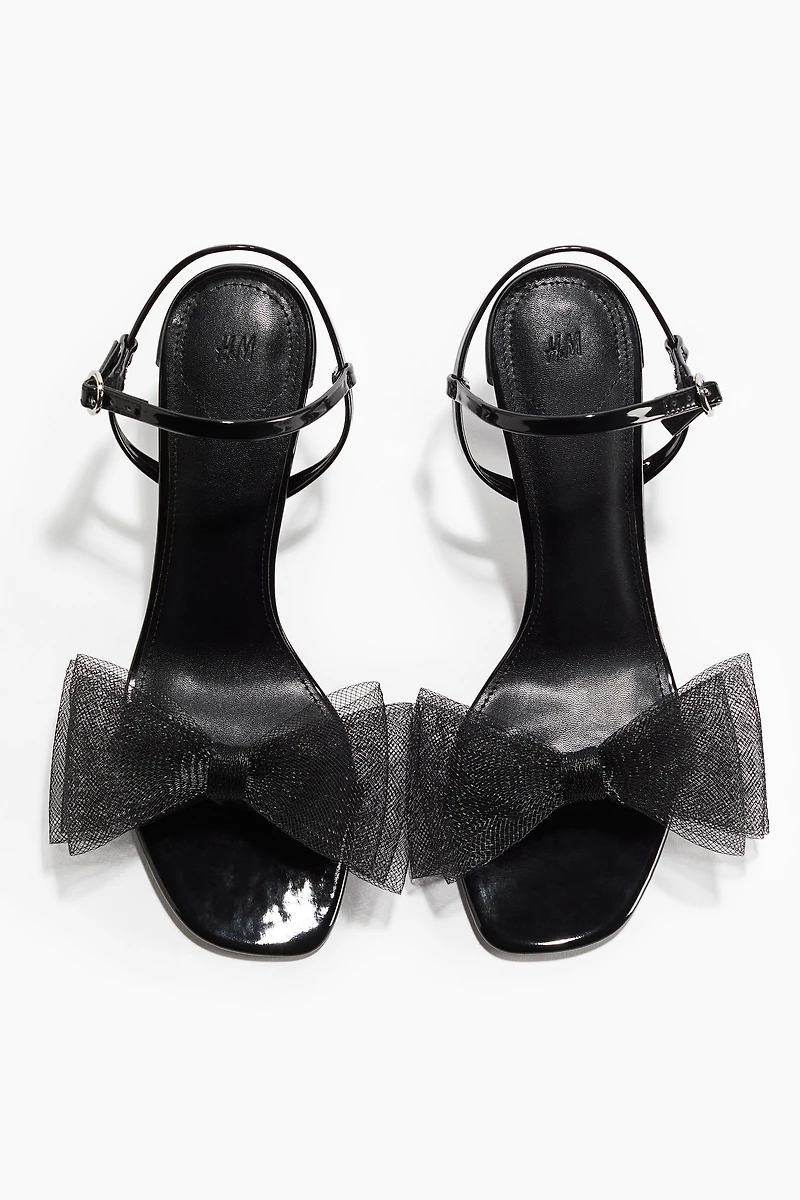 Sandales à talon avec brides fines