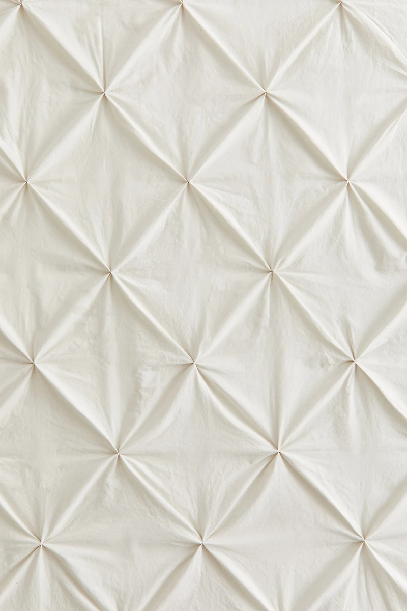 Pintuck Bedspread