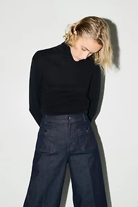 Wide High Ankle Jeans