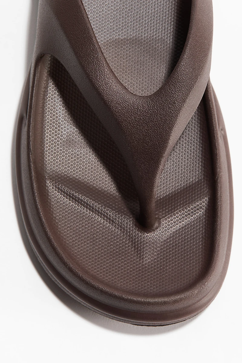 Chunky Flip-Flops