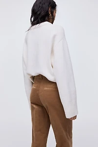 Pantalon à jambes semi-évasées en velours côtelé