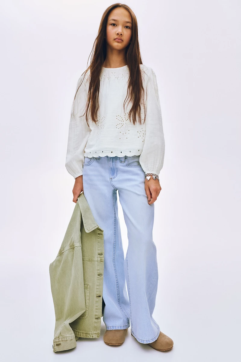 Blouse en mousseline avec broderie anglaise