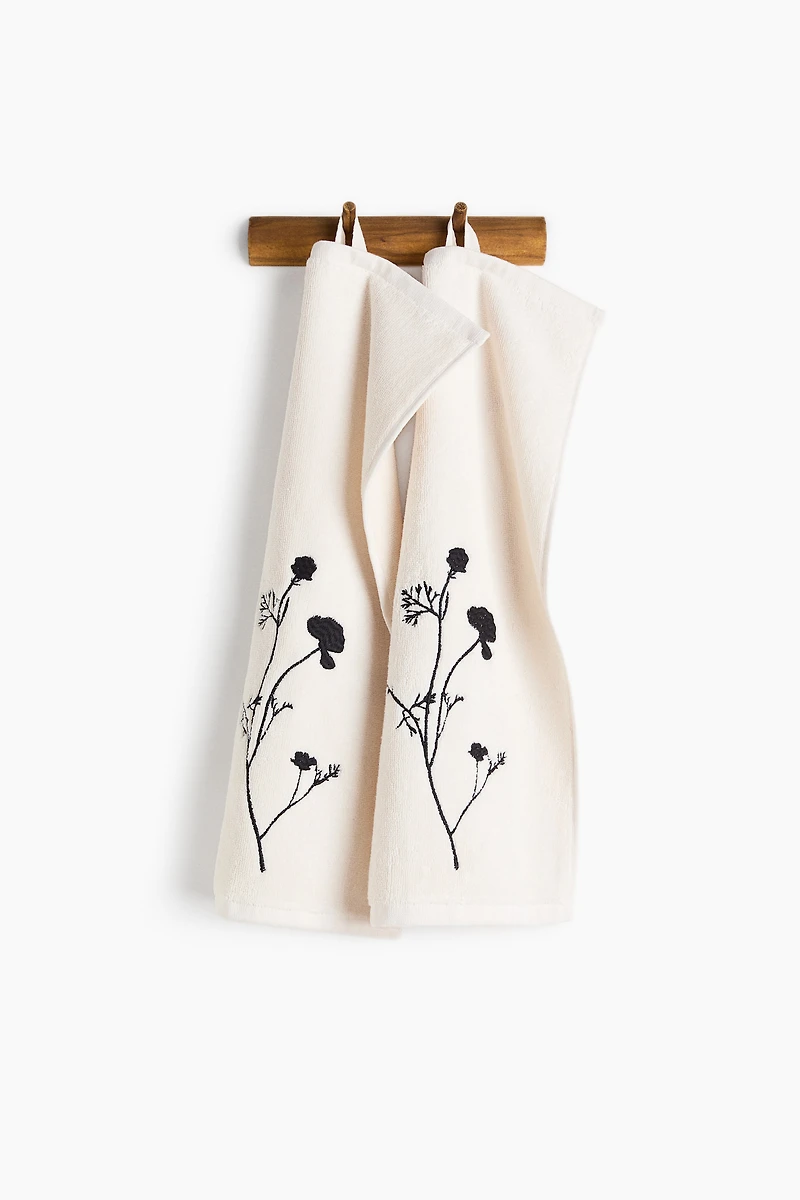 2-Pack Embroidered-Detail Guest Towels