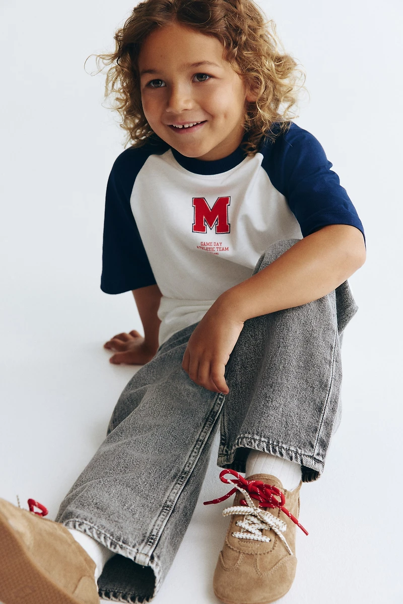 T-shirt raglan avec motif imprimé